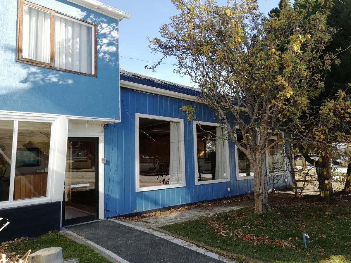 Hostal Los Pinos ปวยร์โตนาตาเลส ภายนอก รูปภาพ